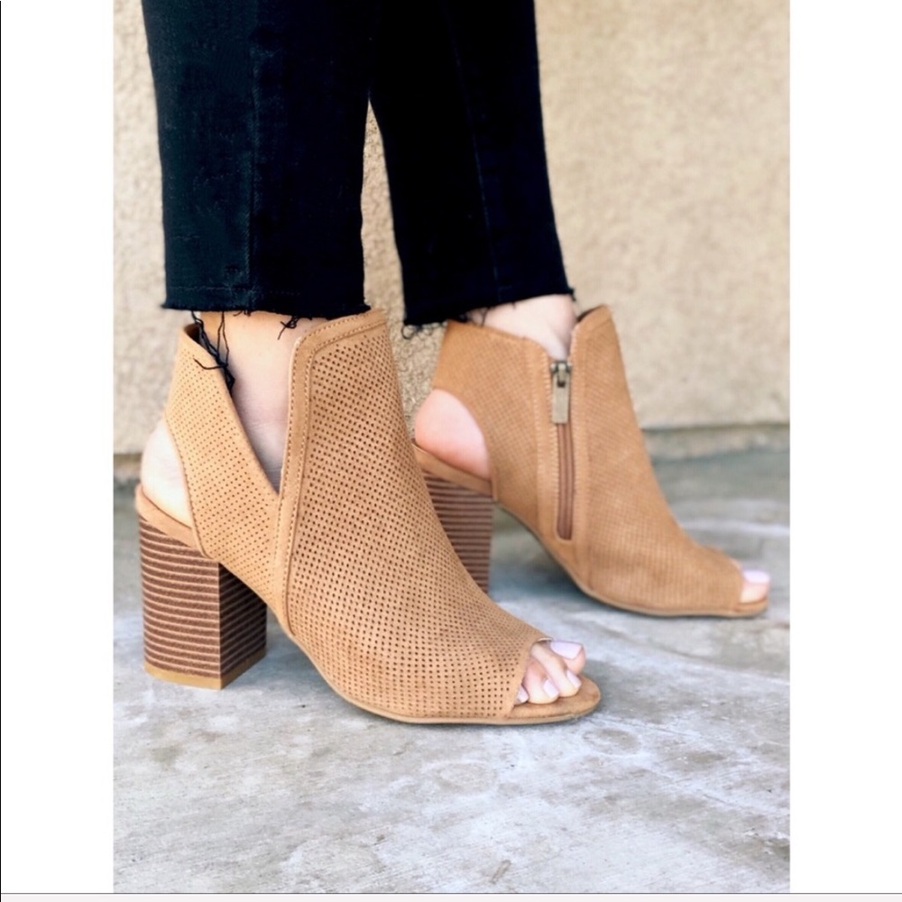 Sloan Bootie - Picture 6 of 7